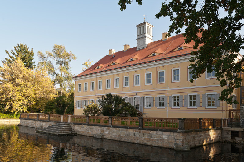 Das idyllische kleine Schloss bei den Richard Wagner Stätten die nun das Richard Wagner Museum in Graupa bei Dresden beher bergen