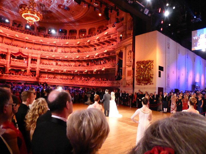 Semperopernball 2018 Bühnenprogramm verfolgen beim Semperopernball 2018