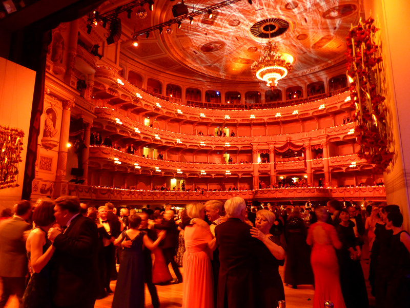 Semperopernball 2018 Hauptsaal beim Semperopernball
